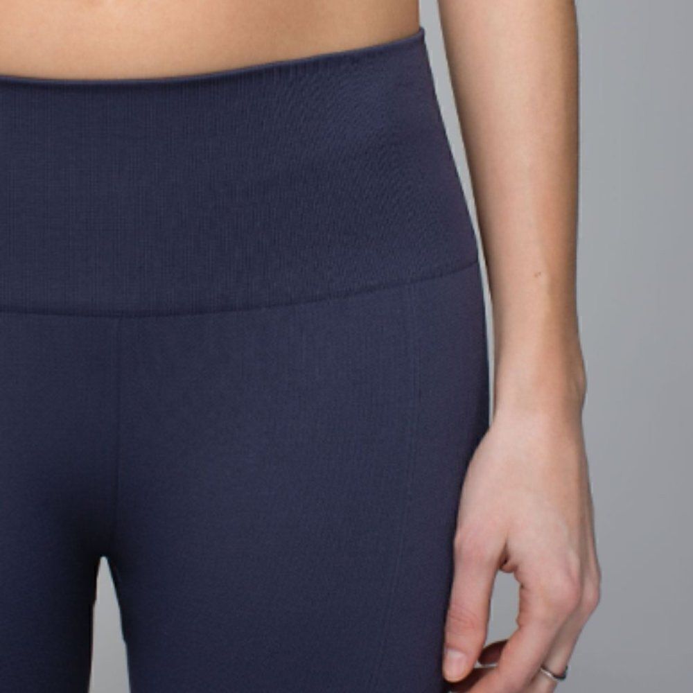 Lululemon In The Flow Crop II *Pattern - Picture 8 of 10